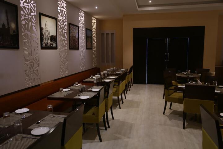 Dining 46 of 92