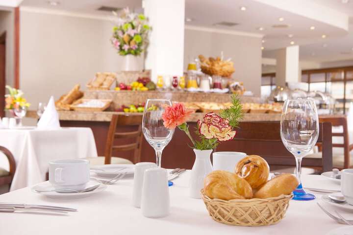 Breakfast/Coffee Service 66 of 86