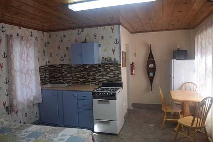 Room 6 of 68