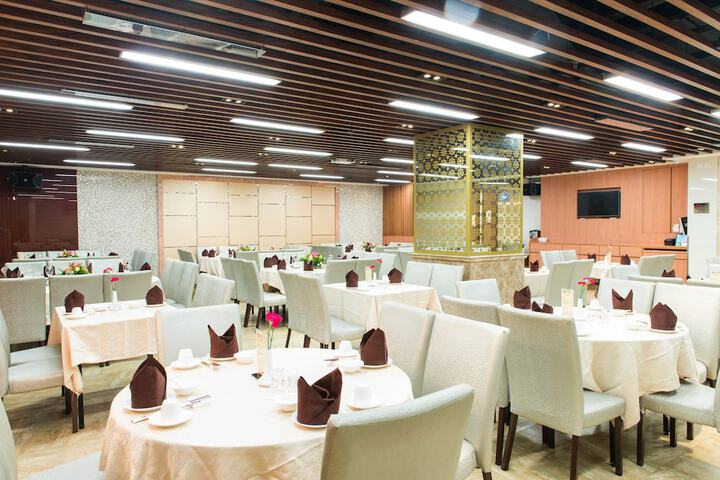 Dining 56 of 66