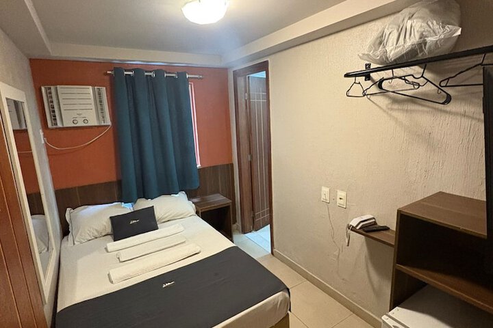 Room 12 of 46