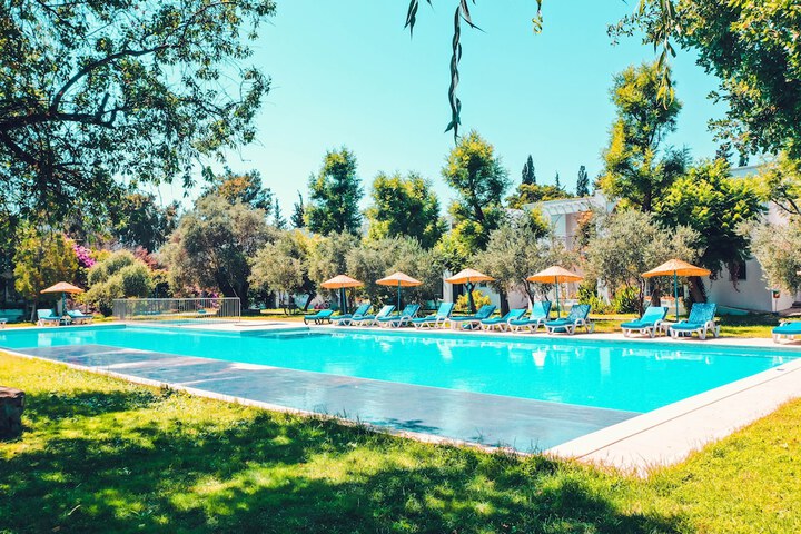 Hotel with Pool