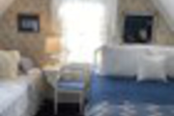Room 32 of 123