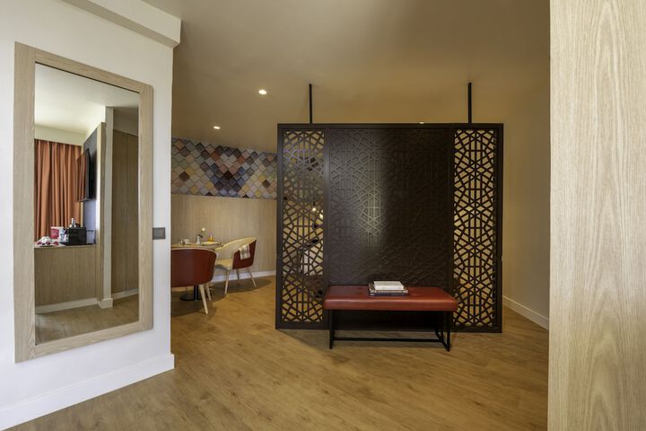 Room 20 of 76