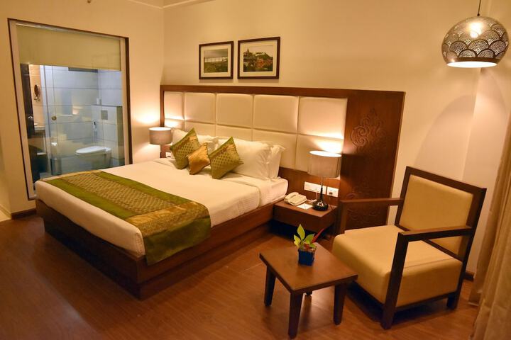 Room 5 of 36