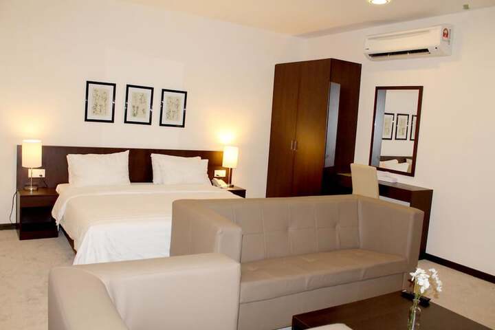 Room 20 of 34