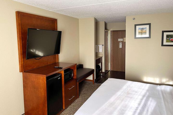 2 Double Beds