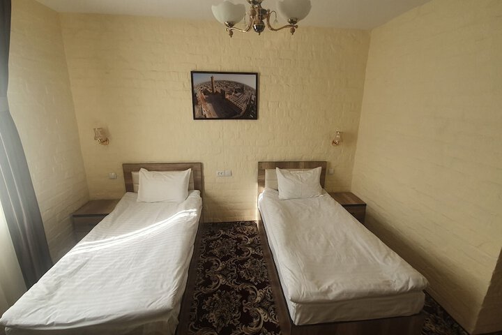 Room 4 of 15