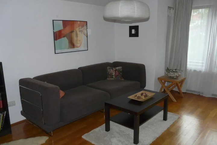 Room 8 of 11