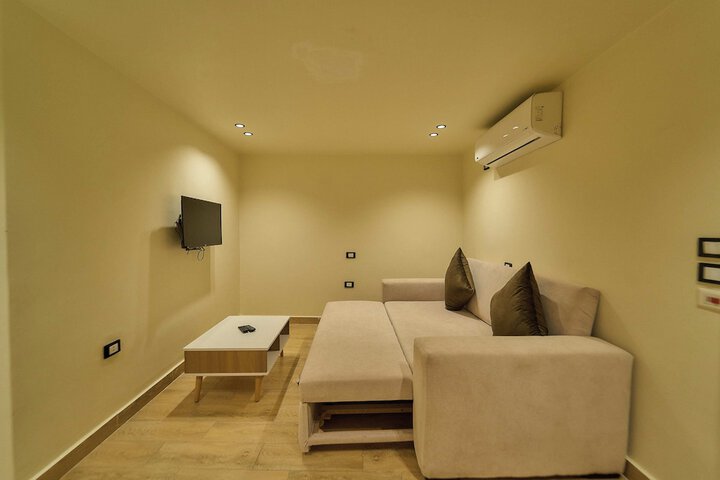 Room 90 of 174