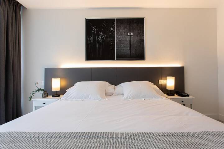 Room 12 of 37