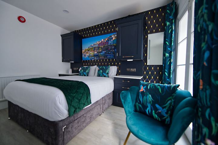 Room 52 of 72