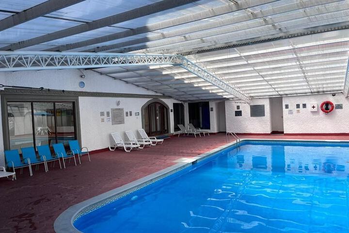 Pool 64 of 85