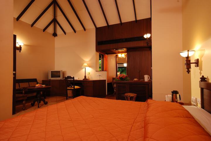 Room 4 of 86