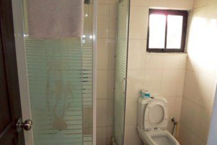 Room 4 of 23