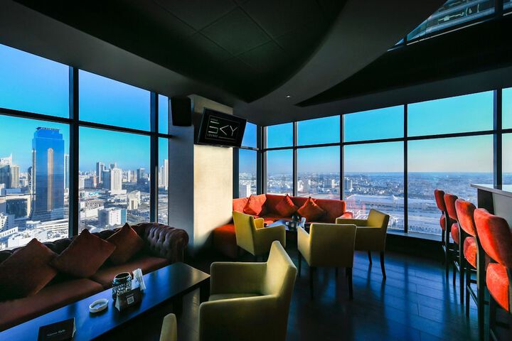 Lounge 90 of 114