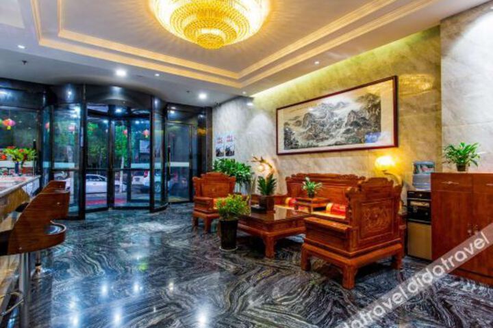 Hotel Interior 8 of 17