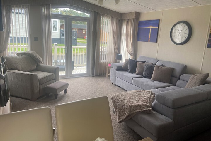 Luxury Rural Hottub Lodge in Northumberland in Morpeth