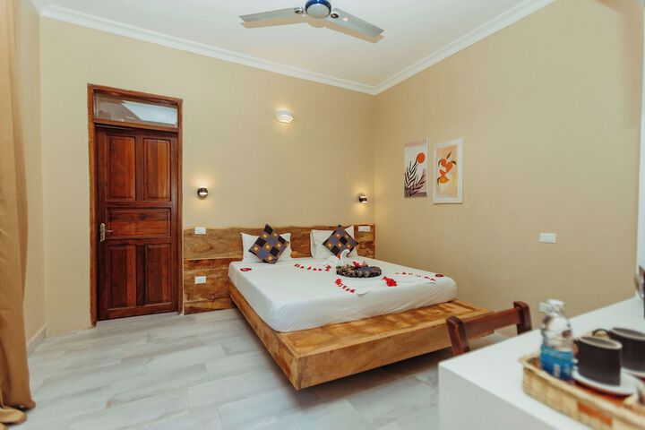 Room 14 of 107