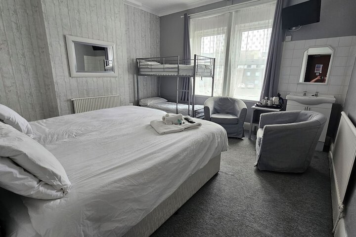Room 40 of 51