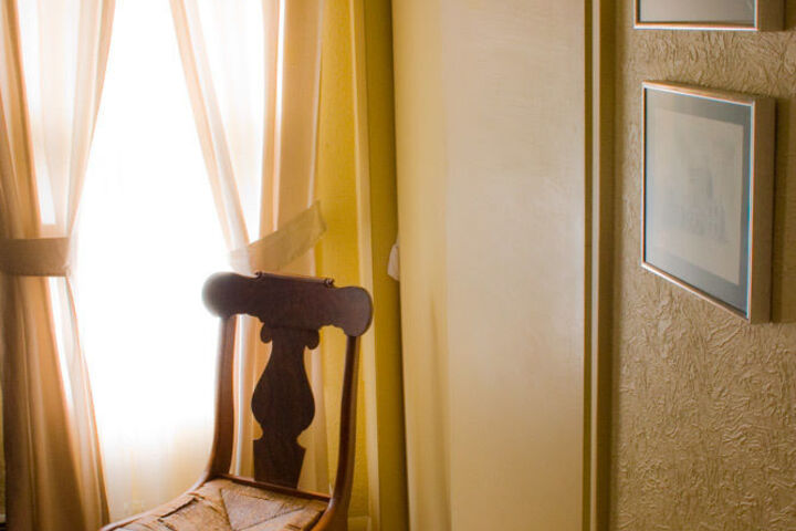 Room 81 of 143