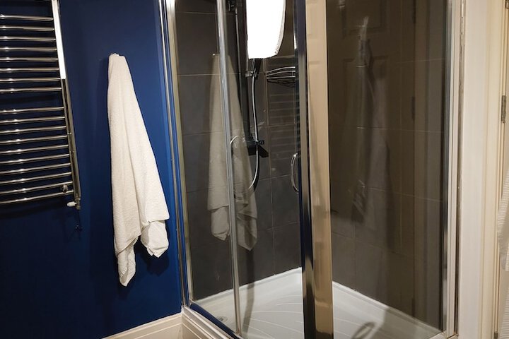 Room 34 of 44