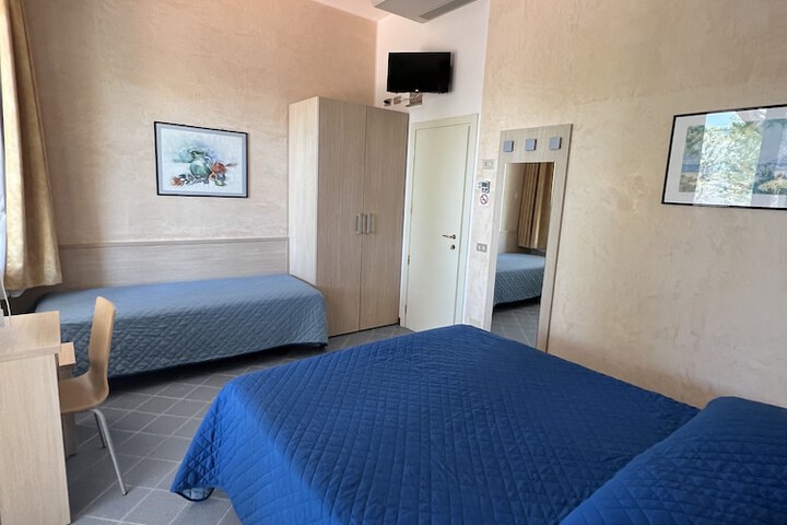 Room 16 of 71