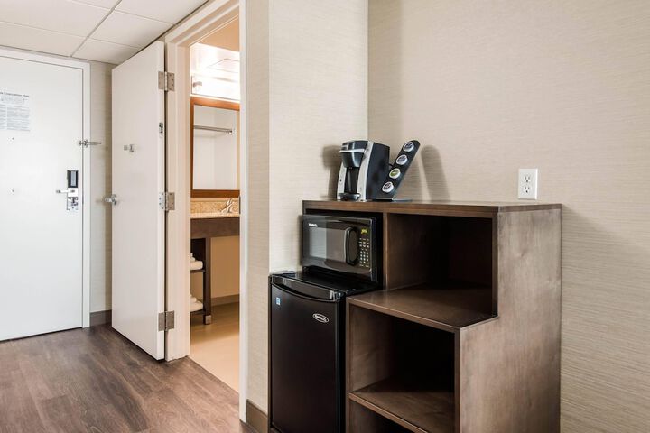 Room 38 of 104