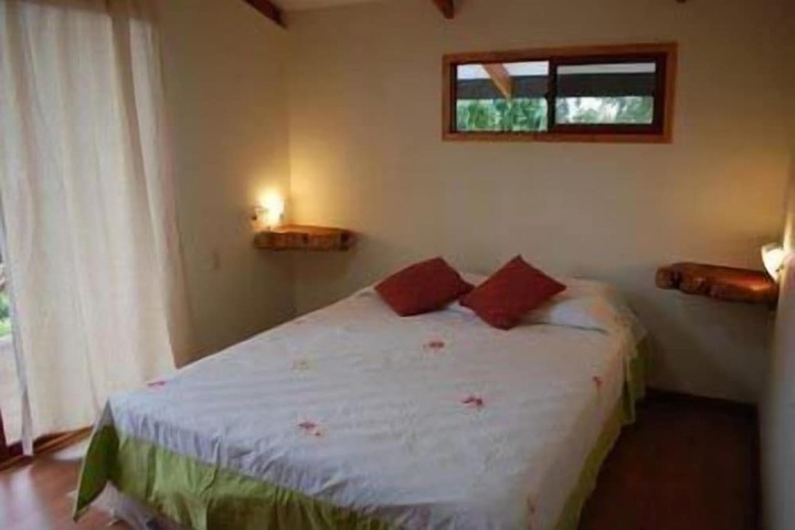 Room 9 of 28