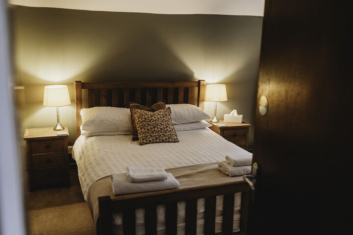 Room 8 of 35