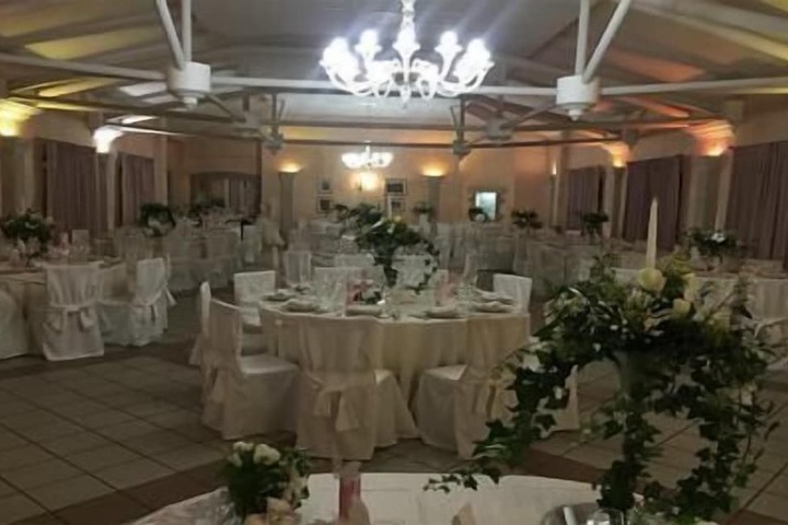 Ballroom/Hall 32 of 47