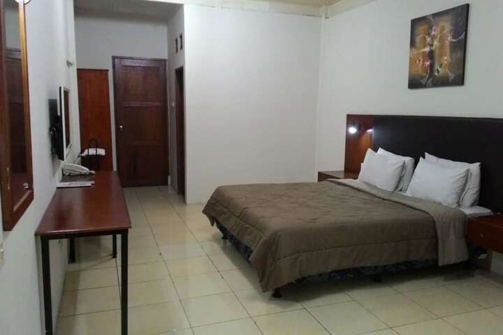 Room 5 of 23