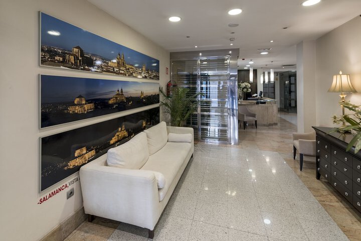 Hotel 4 of 90