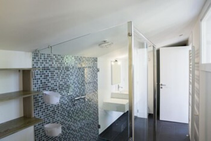 Room 3 of 17