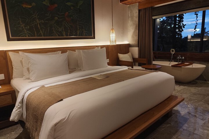 Room 47 of 106