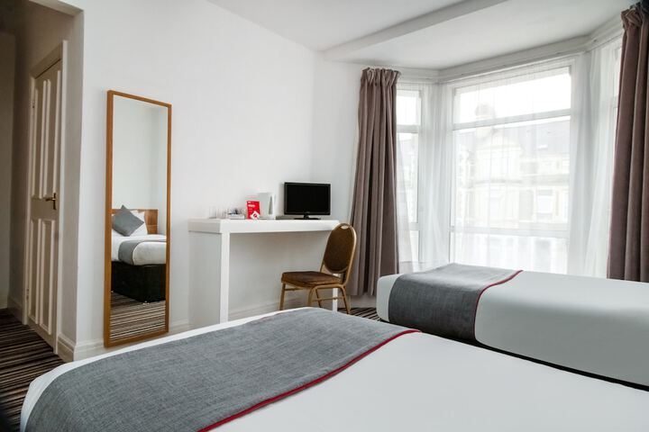 Room 42 of 64