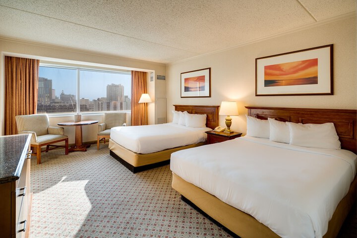 2 Queen Beds (3 of 23)