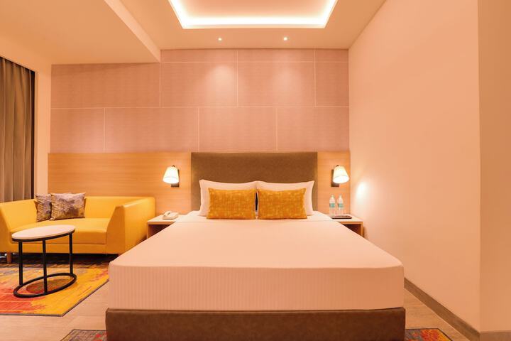 Room 4 of 42