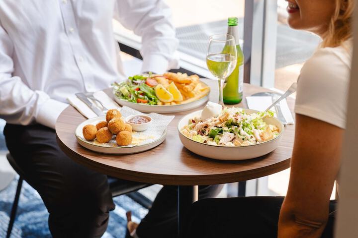 Dining 46 of 76