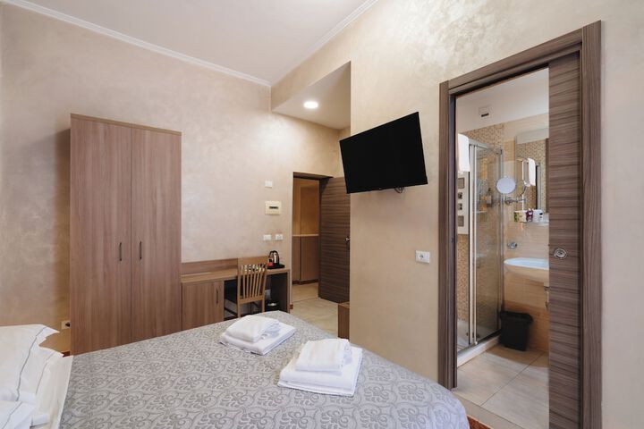 Room 67 of 180