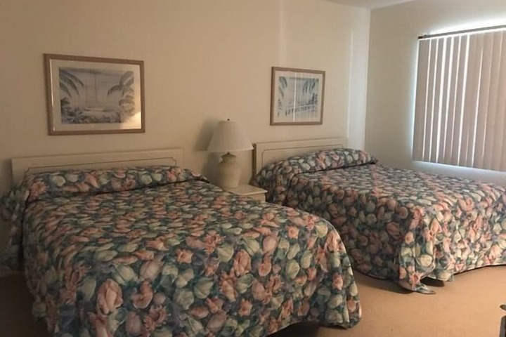 Room 21 of 164