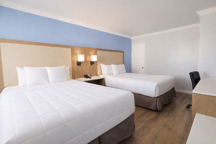 Room 5 of 20