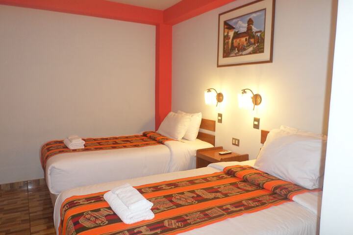 Room 10 of 14
