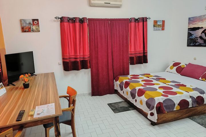 Room 8 of 36