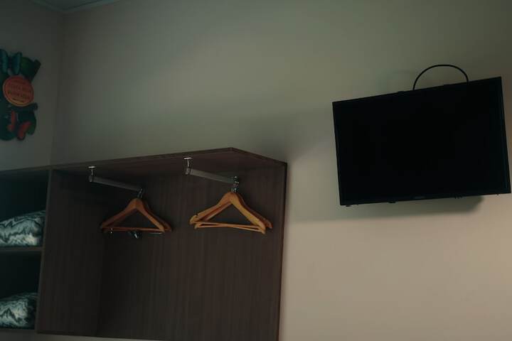Room 17 of 98