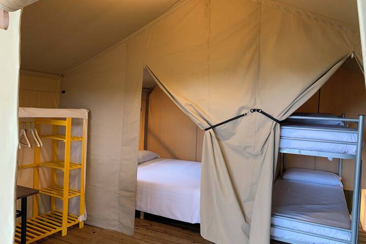 Room 49 of 186