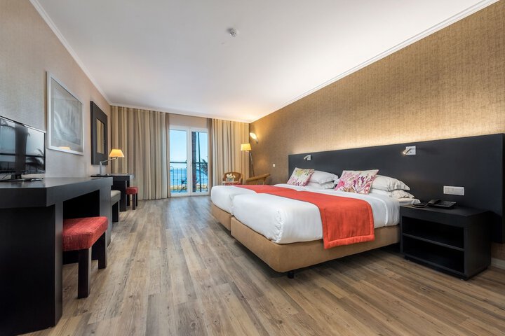 Room 4 of 54