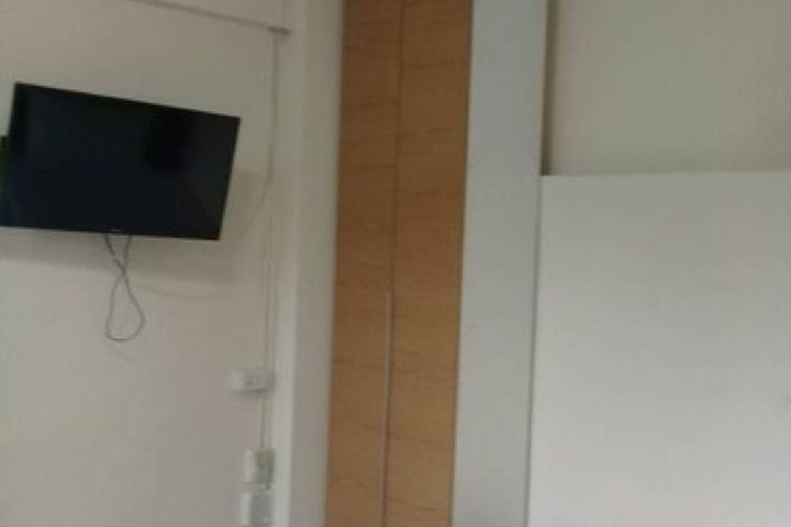 Room 42 of 86