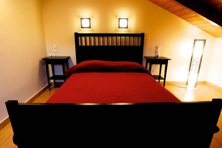 Room 8 of 86