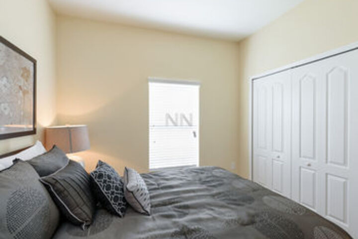 Room 221 of 687